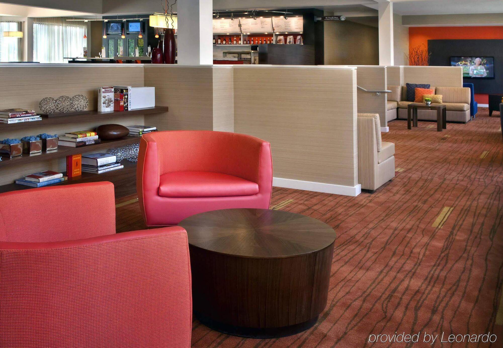 คอร์ตยาร์ด โพห์คีปซี Hotel โพห์คิปซี ภายนอก รูปภาพ